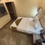 Hotel Crystal Goregaon West, Mumbai